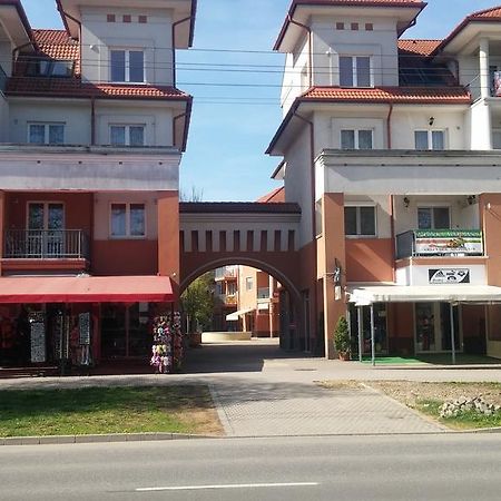 Baby Apartman Hajduszoboszlo Exterior foto